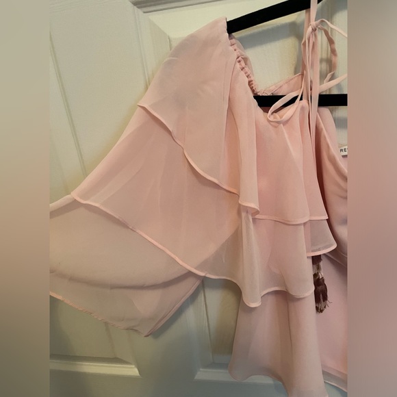 Rebecca Minkoff Dena Tiered Cold-Shoulder Light Pink Top - Picture 7 of 12